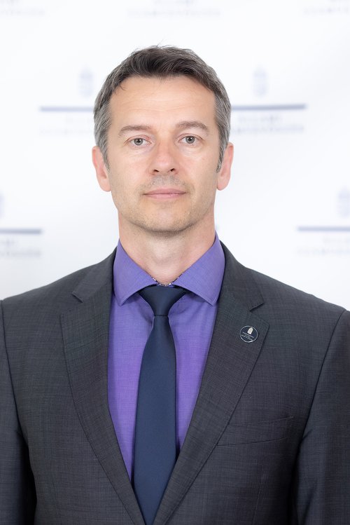 a-usz-portre-u-2025.06.16.065